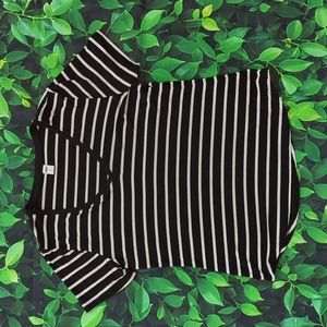 NWOT Women's Old Navy Small Striped V-Neck T-Shirt